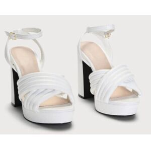 Qupid Women's Platform Sandals Faux Leather White Ankle‎ Strap Size 6